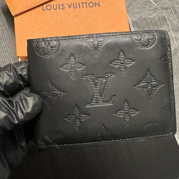 Genuine,authentic, Louis Vuitton men’s wallet! EXCELLENT CONDITION! Lightly worn - Picture 6 of 13